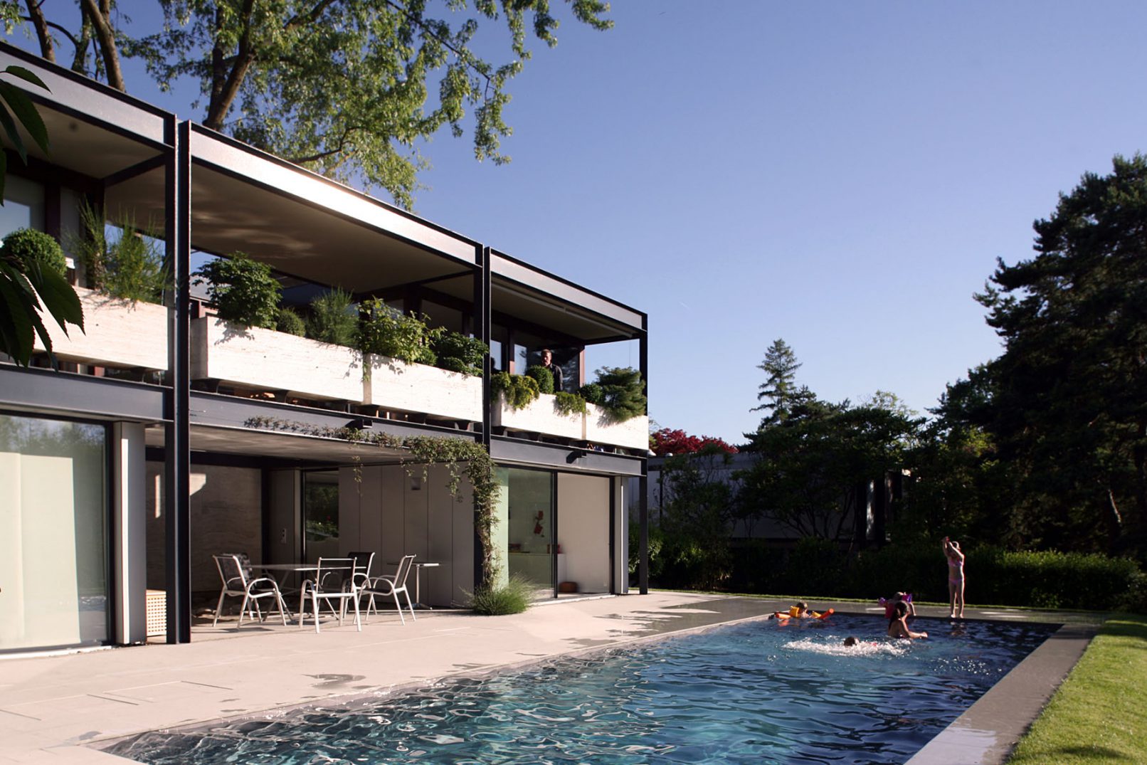 Extension de villa Bersch à Bernex avec piscine