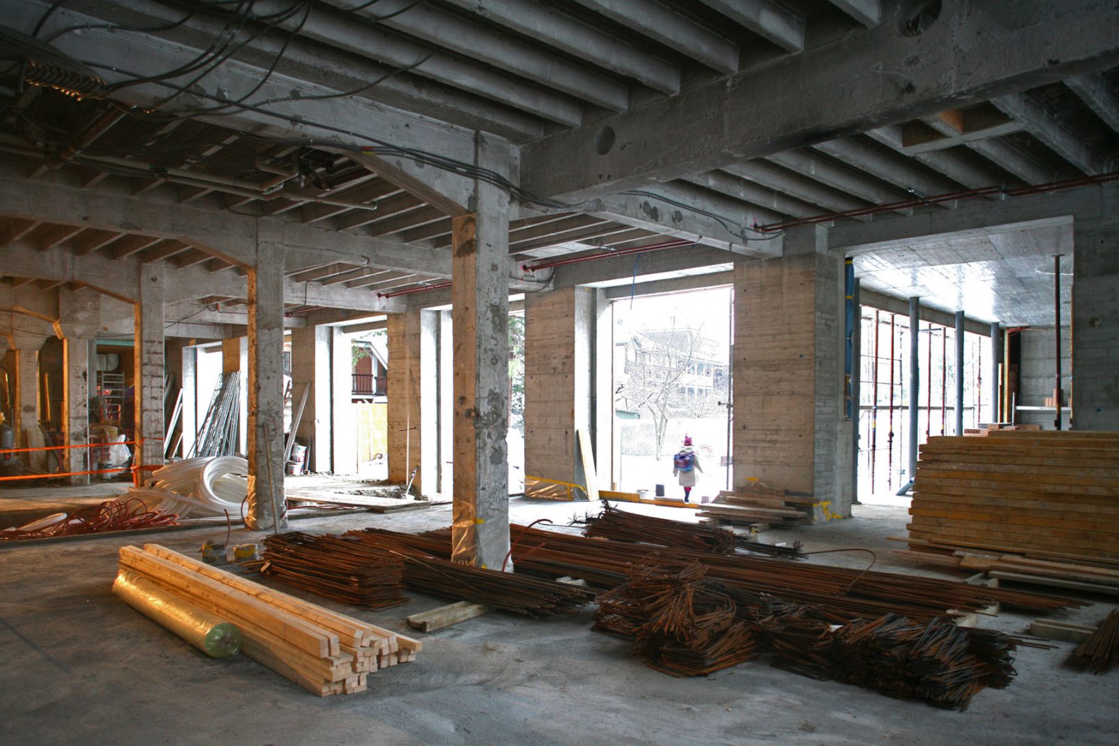 chantier loft à Carouge, Genève suisse baie vitrée avec sky frame dalle à nervures