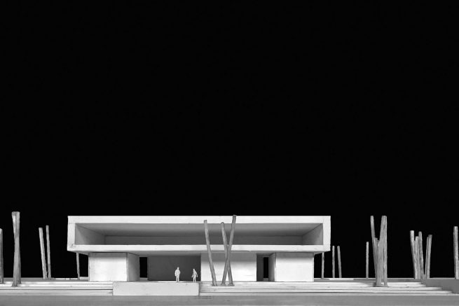 Une vaste villa sur deux niveau dont le premier étage conçu comme un loft domine l'orangeraie du domaine et fait face à l'Atlas, conception par Boris Siebold architecte Genève